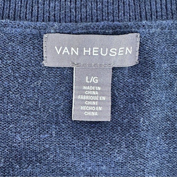 Van Heusen | Men’s Grey and Blue Argyle Long Sleeve Sweater | Checkered Crewneck - Picture 5 of 9